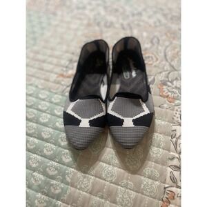 Skechers Women's Cleo Sherlock Black/White Slip On Flats‎ Size 6